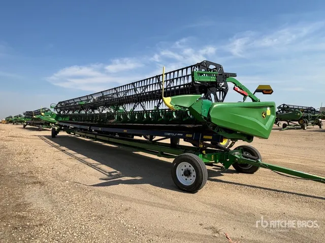 2023 John Deere HD50R 50 ft Hinged Rigid Draper Combine Header