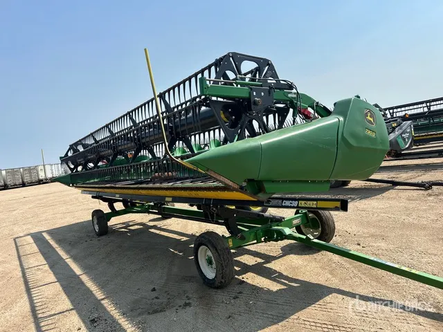 2022 John Deere 730D 30 ft Draper Combine Header
