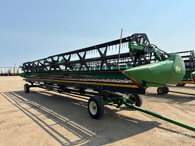 2013 John Deere 640D 40 ft Draper Combine Header