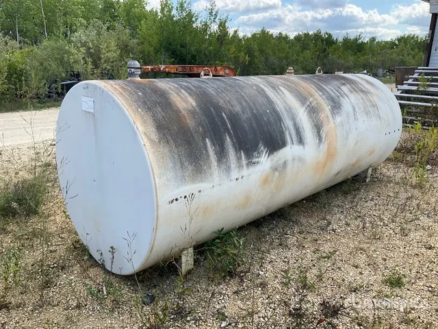 2005 Northern Steel Industries 1000 gal Steel Diesel Fuel Tank