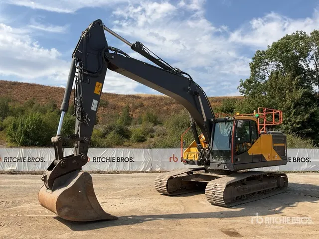 2020 Volvo EC250EL Tracked Excavator