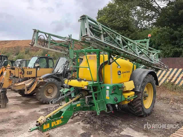 2013 John Deere M732 24 m S/A High Clearance Pull-Type Sprayer