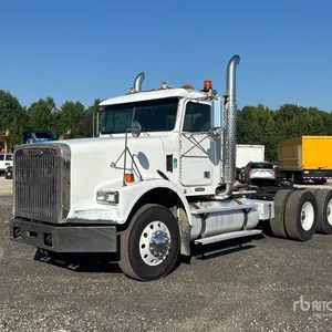 2004 Freightliner FLD120 6x4 T/A Day Cab Truck Tractor