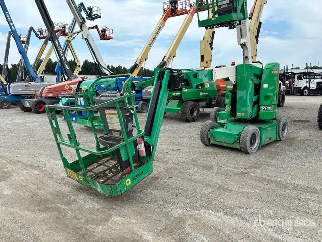 2012 JLG E300 AJP 2WD Electric Articulating Boom Lift