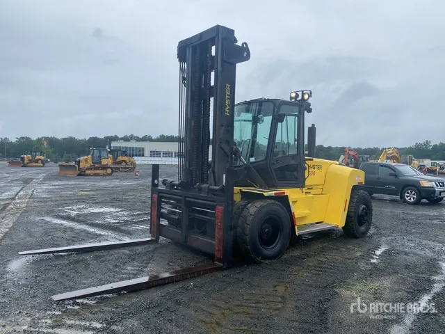 2012 Hyster H300HD2 28100 lb Pneumatic Tire Forklift