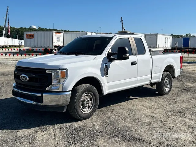 2020 Ford F-250 XL 4x2 Extended Cab Pickup