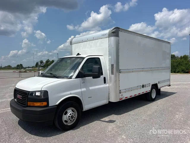 2021 GMC Savana G3500 4x2 Van Truck