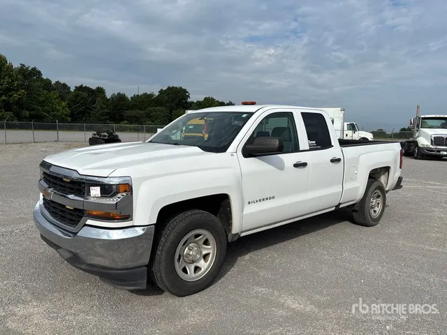 2016 Chevrolet Silverado 1500 4x2 Crew Cab Pickup