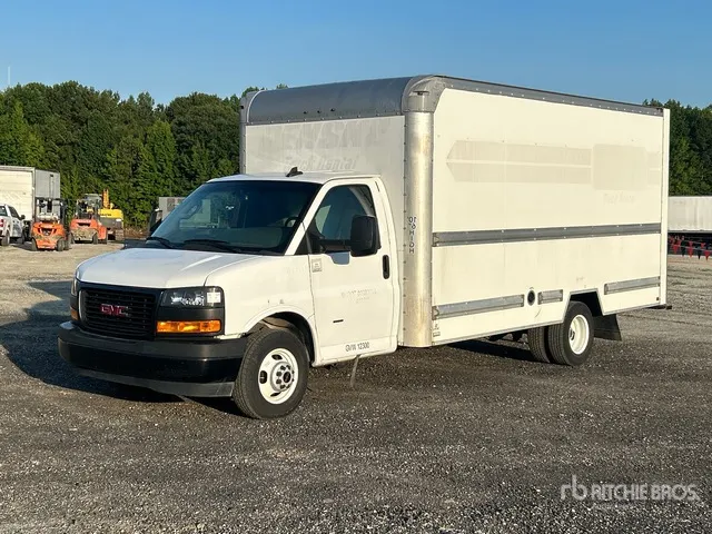 2022 GMC Savana G3500 4x2 Van Truck