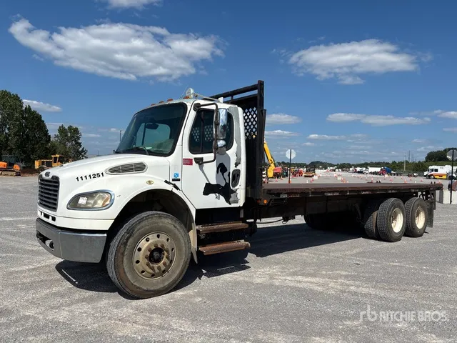2007 Freightliner M2 106 6x4 Flatbed Truck