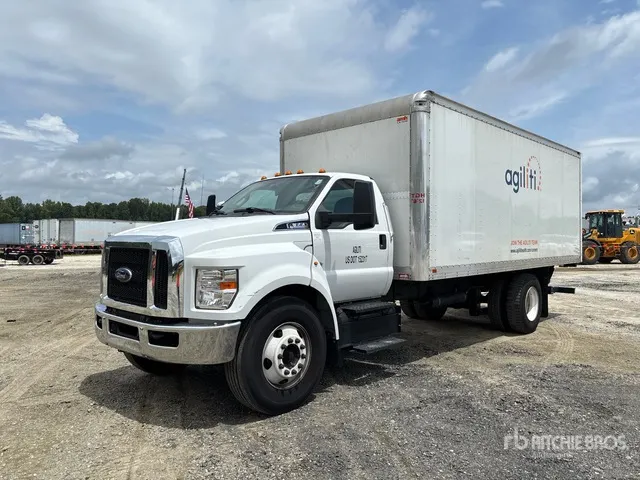 2022 Ford F-650 4x2 Van Truck