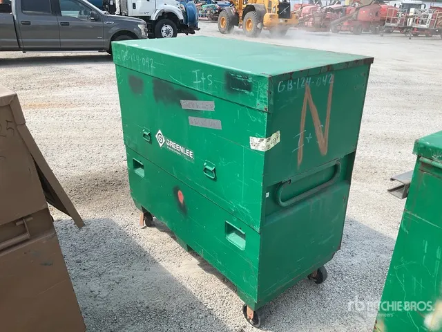 Quantity of (1) Greenlee 4860 & (1) Knaack 89 Job Site Box