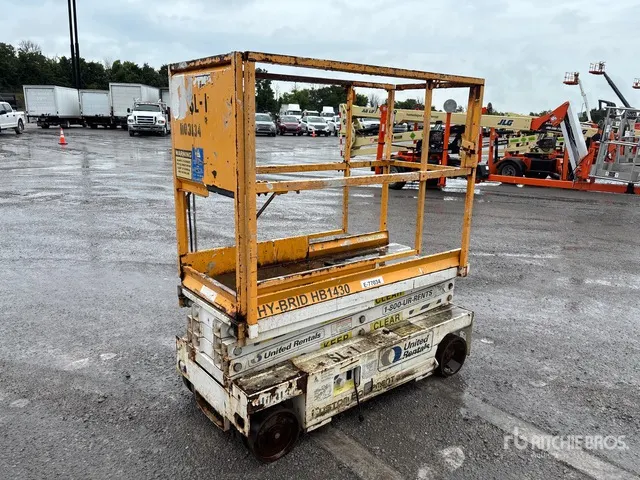 2009 Hybrid HB1430 Electric Scissor Lift (Inoperable)