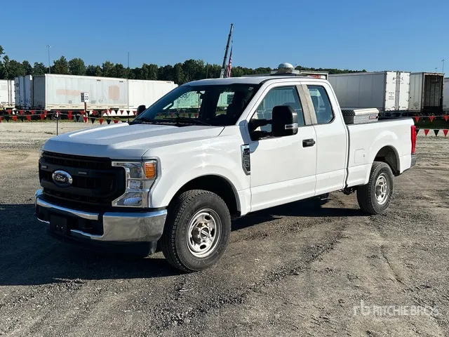 2020 Ford F-250 XL 4x2 Extended Cab Pickup