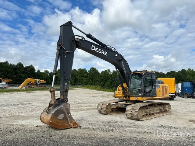 2016 John Deere 210G LC Tracked Excavator