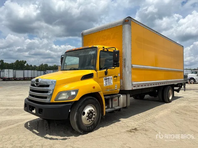 2018 Hino 268 4x2 Van Truck