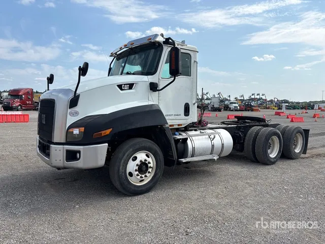 2016 Cat CT660 6x4 T/A Day Cab Truck Tractor