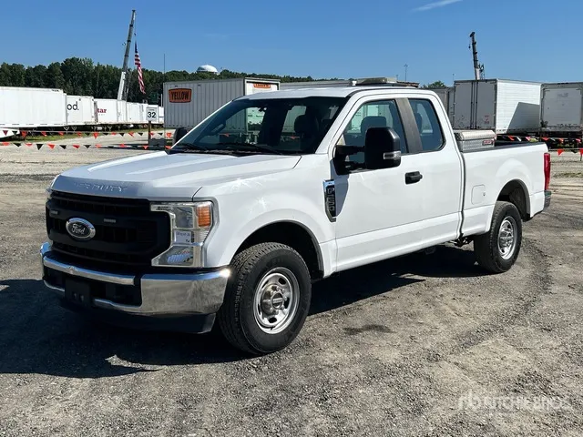 2020 Ford F-250 XL 4x2 Extended Cab Pickup