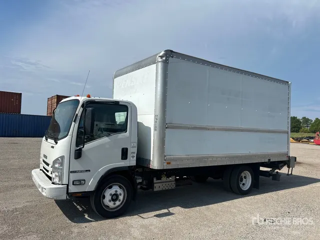 2019 Isuzu NPR 4x2 Van Truck