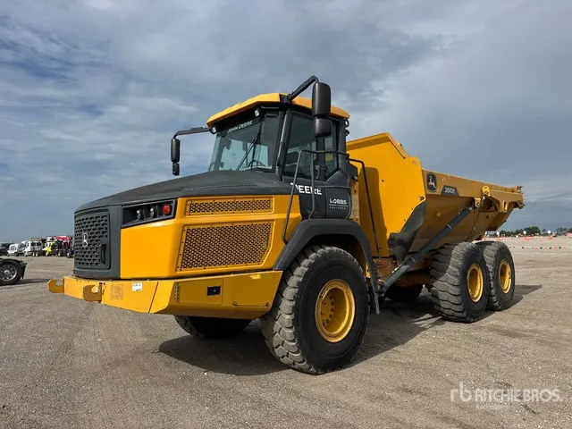 2022 John Deere 260E Articulated Dump Truck