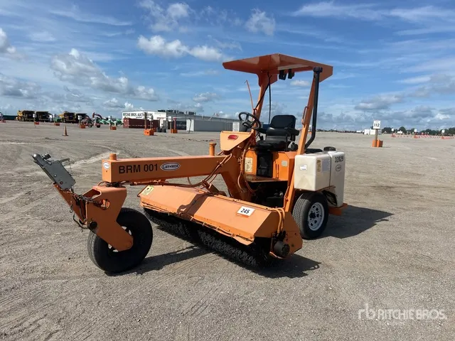 2009 Lay-Mor 8HC Self-Propelled Broom