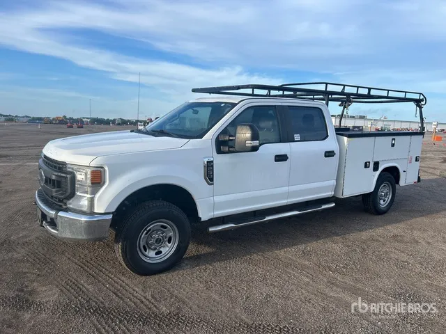 2020 Ford F-250 XL 4x4 Crew Cab Utility Truck