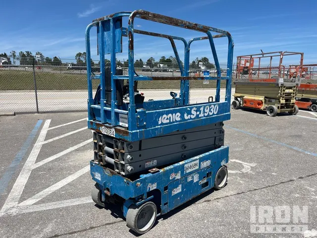 Genie GS1930 Electric Scissor Lift
