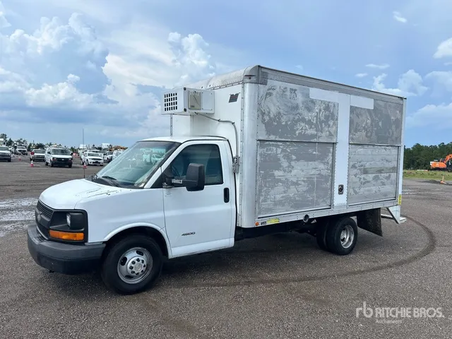 2014 Chevrolet Express G4500 4x2 Refrigerated Truck