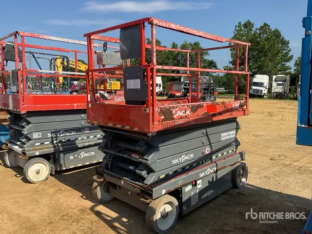 2016 Skyjack SJIII 4632 Electric Scissor Lift