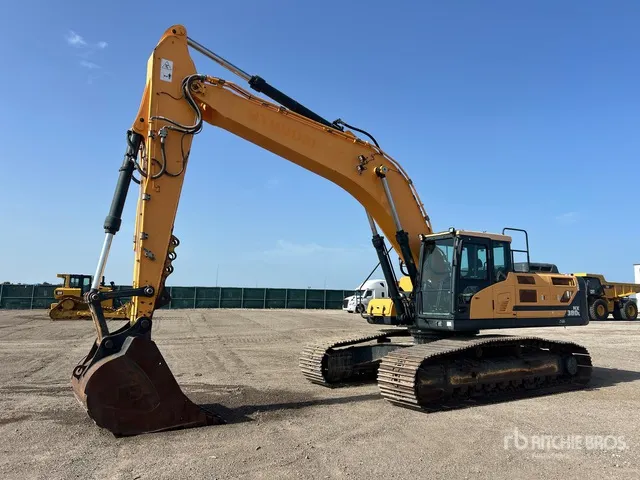 2018 Hyundai HX380 L Tracked Excavator