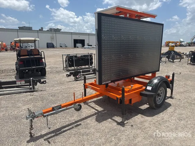 2018 K&K Systems DS-A1-80 80 W Solar Message Board