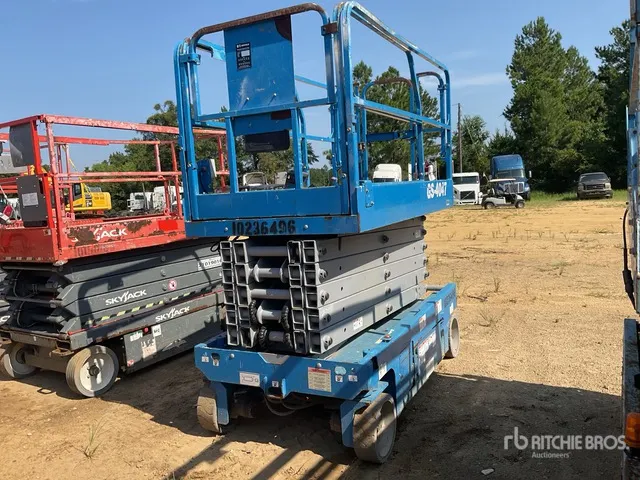 2018 Genie GS-4047 Electric Scissor Lift
