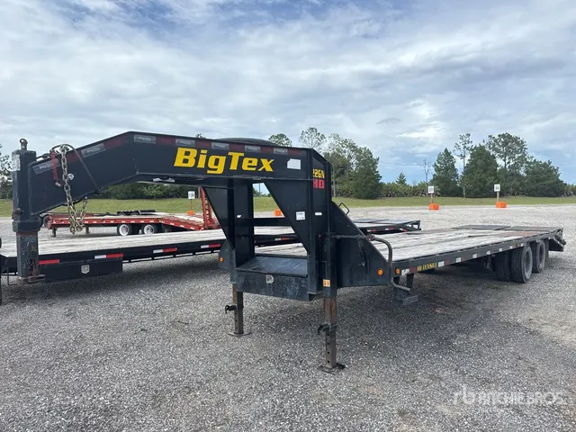 2021 Big Tex 35SA 30 ft T/A Gooseneck Equipment Trailer