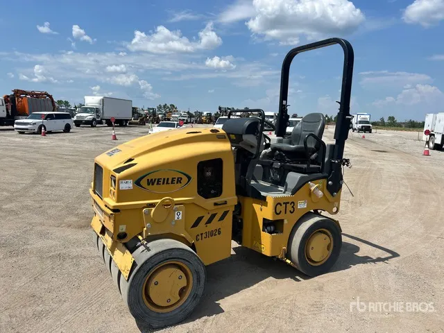 2018 Cat CC24B 9 Wheel Pneumatic Roller
