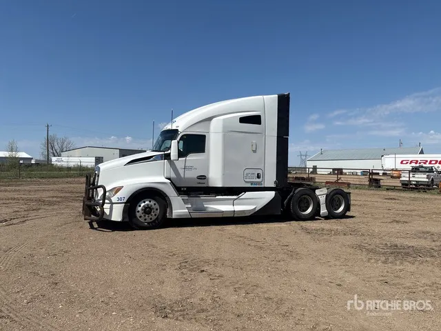 2023 Kenworth T680 6x4 T/A Sleeper Truck Tractor