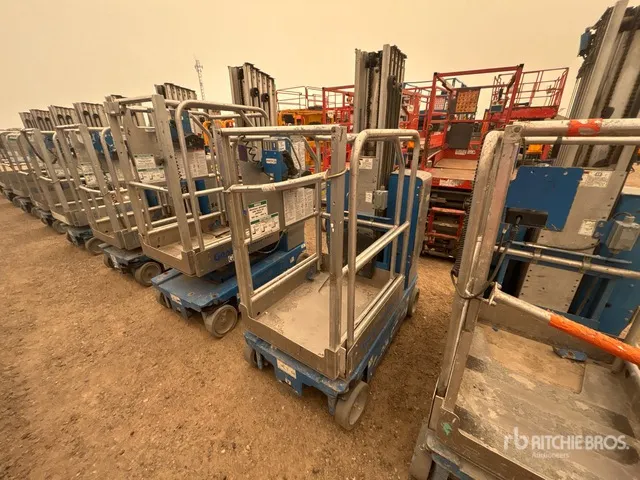 2013 Genie GR20 Vertical Mast Lift