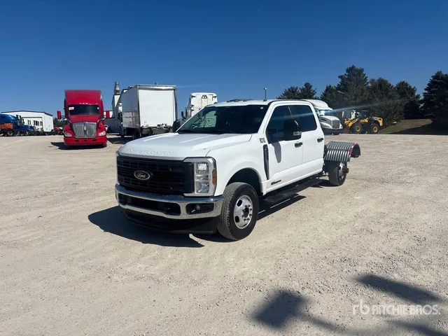 2024 Ford F-350 XL 4x4 Crew Cab Versatile Hauler Truck
