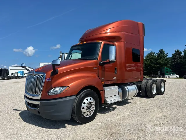 2018 International LT625 6x4 T/A Sleeper Truck Tractor