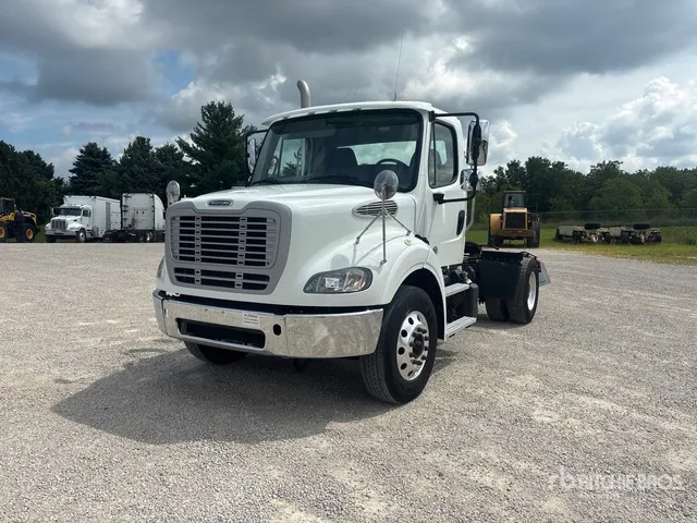2018 Freightliner M2 112 4x2 S/A Day Cab Truck Tractor