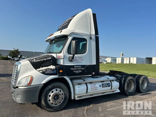 2015 Freightliner Cascadia 113 CNG 6x4 T/A Day Cab Truck Tractor