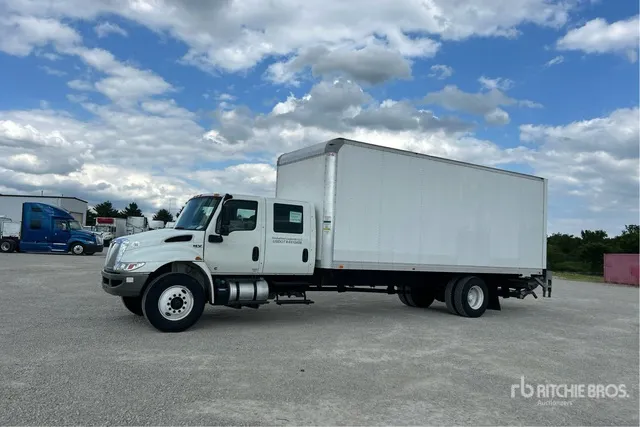 2022 International MV607 4x2 Van Truck