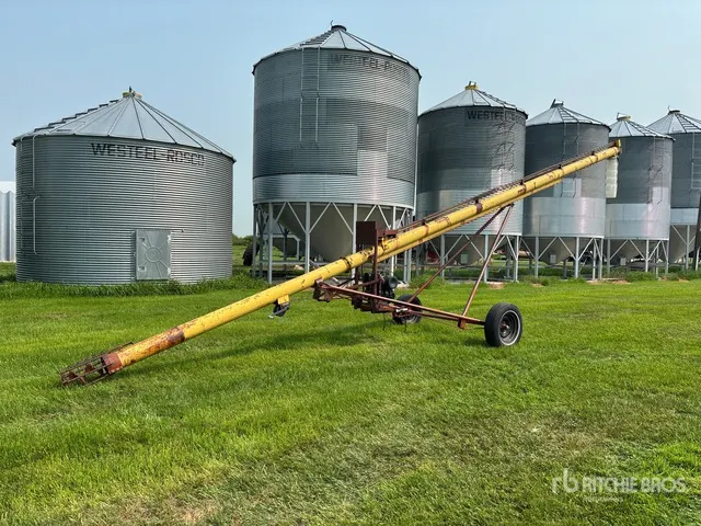 Westfield 7 in x 41 ft Grain Auger (Inoperable)