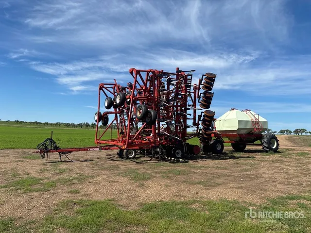 Morris Max 2 60 ft Air Seeder