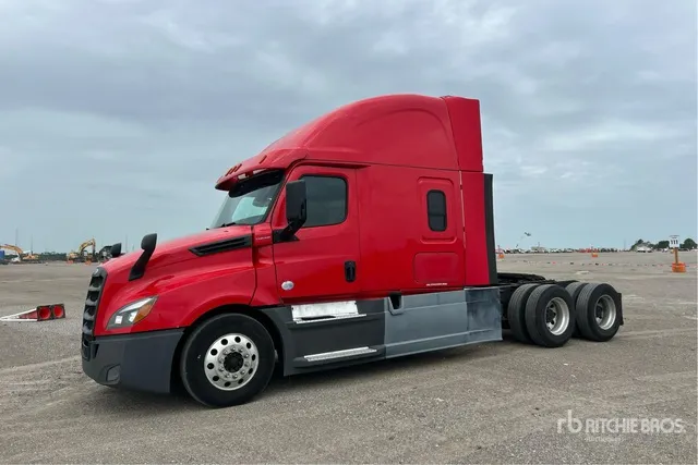 2019 Freightliner Cascadia 126 6x4 T/A Sleeper Truck Tractor