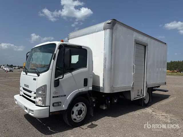 2021 Isuzu NRR 4x2 Van Truck
