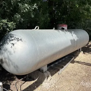 James United Steel 1000 gal Propane Tank