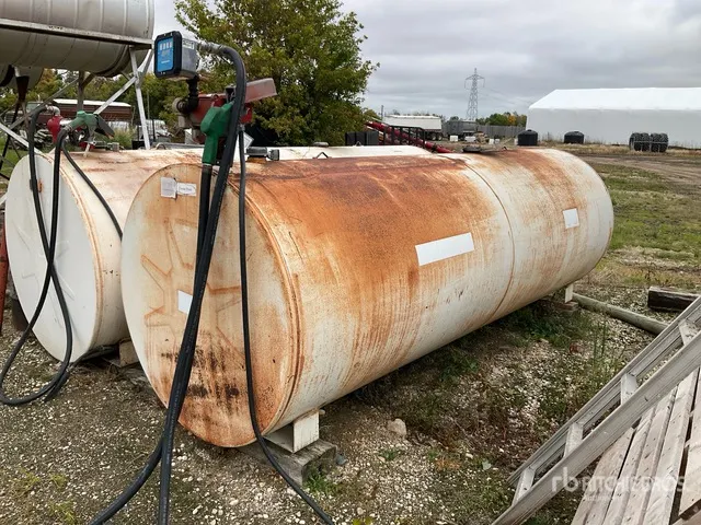 1999 Westeel 1000 gal Skid Mounted Steel Diesel Fuel Tank