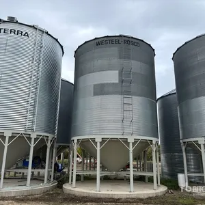 Westeel +/- 5500 bu 8 Ring Hopper Grain Bin