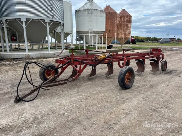 International 70 12 ft 6 Bottom Breaking Plow