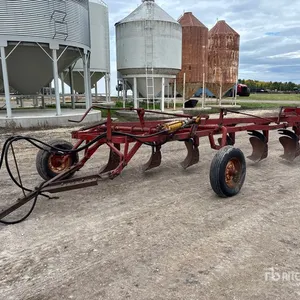International 70 12 ft 6 Bottom Breaking Plow